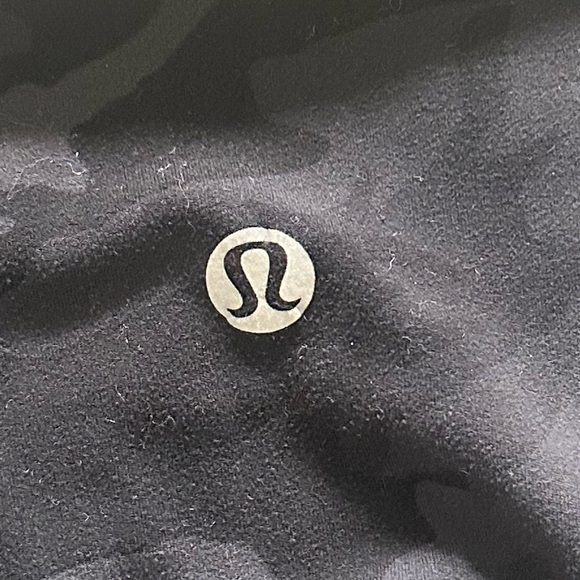 Women’s Lululemon High Rise Align Crop Yoga Pants - Picture 3 of 4